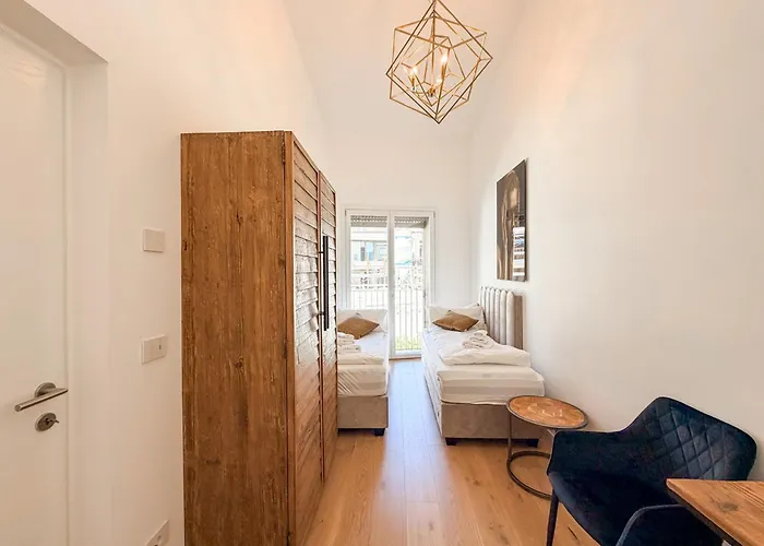 Ferienwohnung Laveno Apartment *